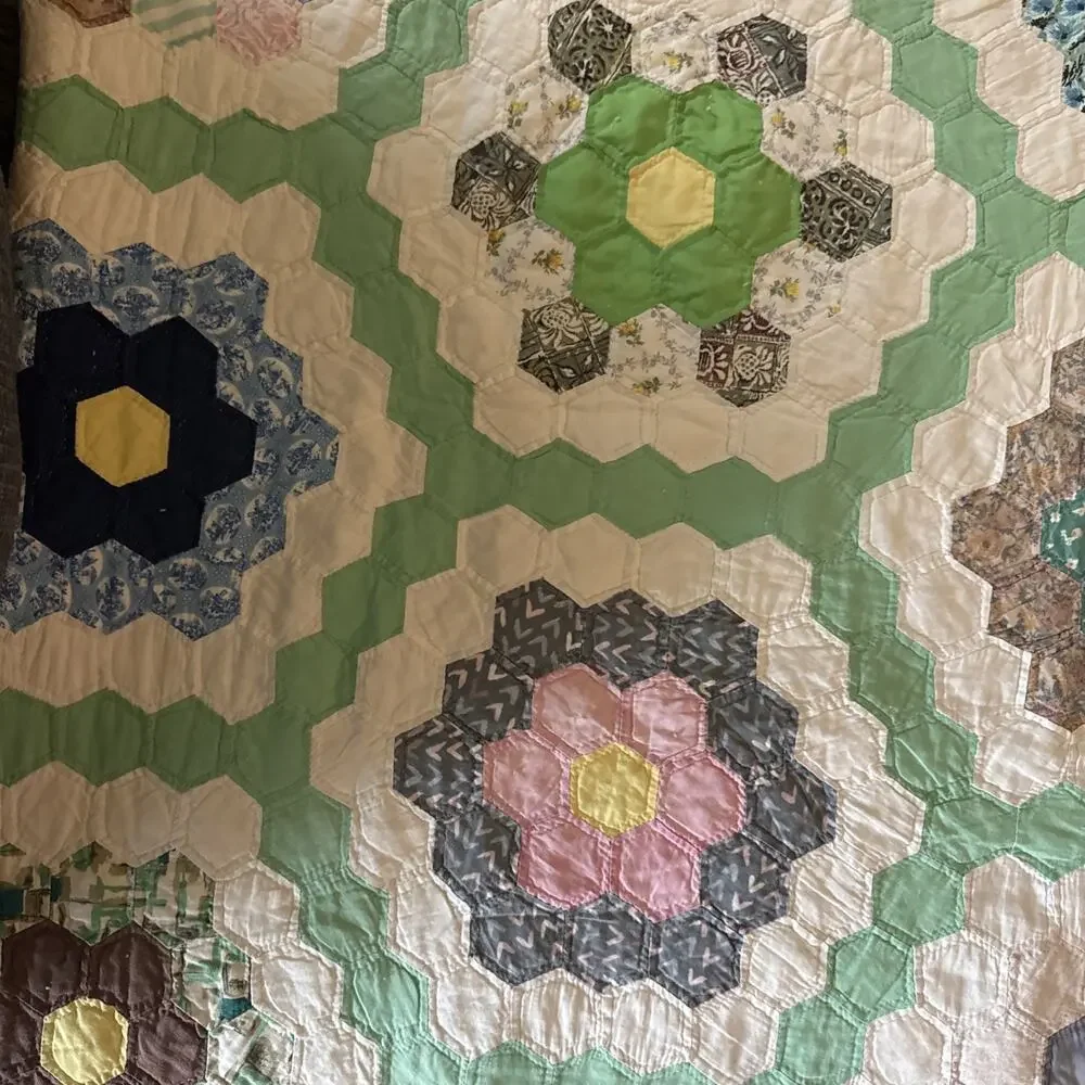 Vintage Beautiful Grandma's Flower Garden Quilt Feed Sack Fabrics 95 By 77”